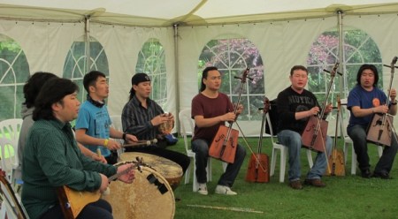 Anda Union - bringing the music of bygone Mongolia to Tikorangi. 