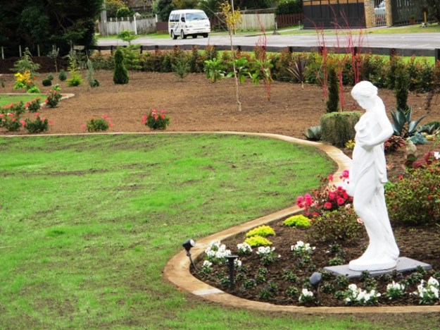 The garden owners know exactly what they like and how they want their new garden to look 