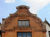 This Suffolk pub, and I could find its name if I needed to, served the best ever hit chips with lunch 