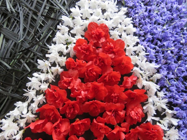 Red Peak, floral clock style