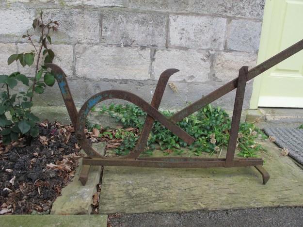 A vintage faggot binder 